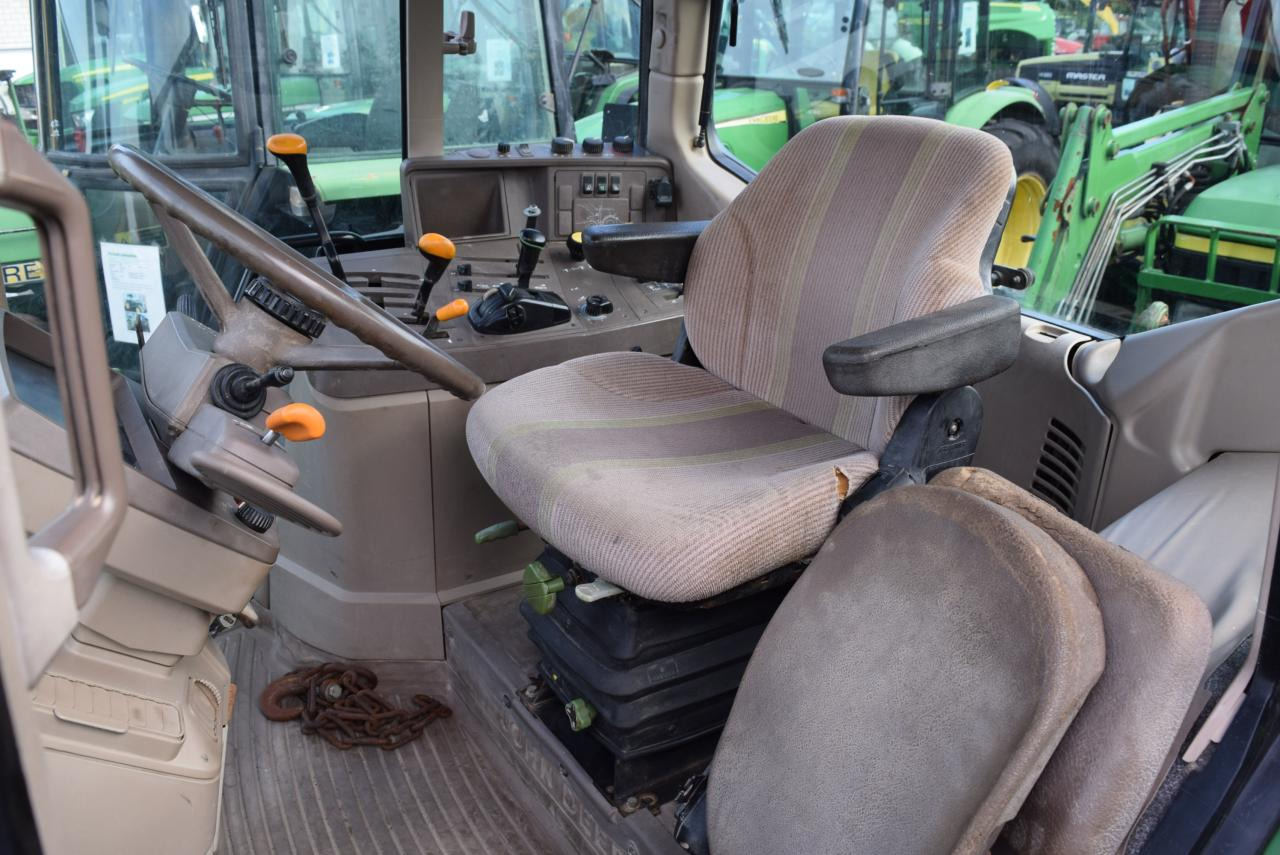 John Deere 6230 - Traktor: obrázek 4 John Deere 6230 - Traktor: obrázek 4