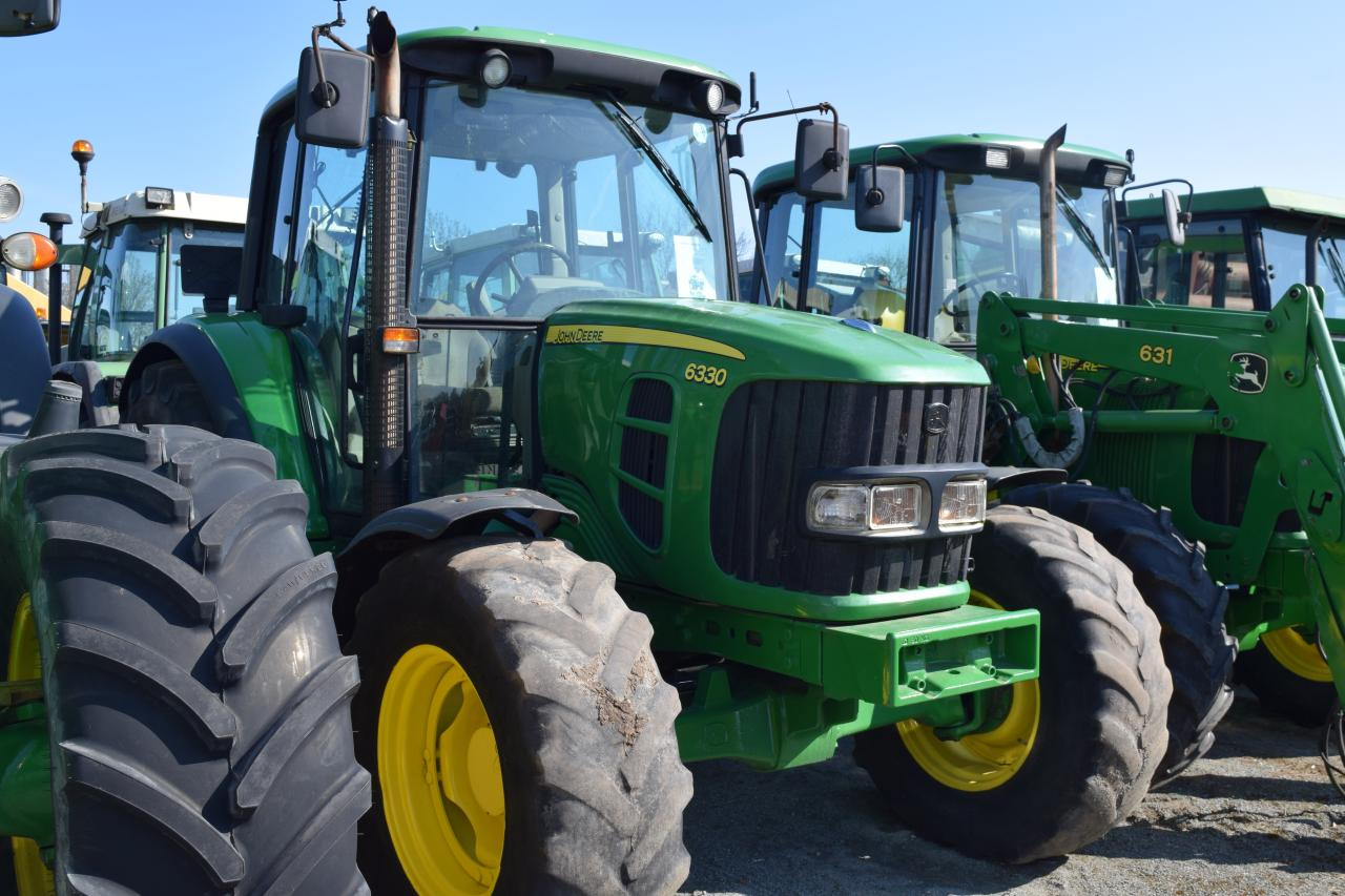 John Deere 6330 - Traktor: obrázek 1 John Deere 6330 - Traktor: obrázek 1