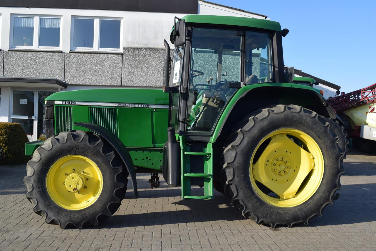 John Deere 6510 - Traktor: obrázek 1 John Deere 6510 - Traktor: obrázek 1