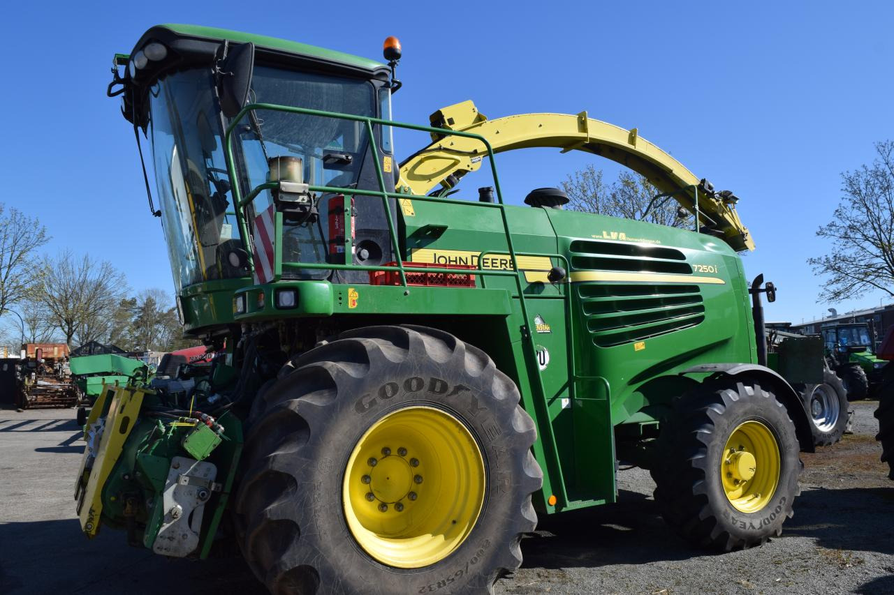 John Deere 7250 i - Sklízecí řezačka: obrázek 1 John Deere 7250 i - Sklízecí řezačka: obrázek 1