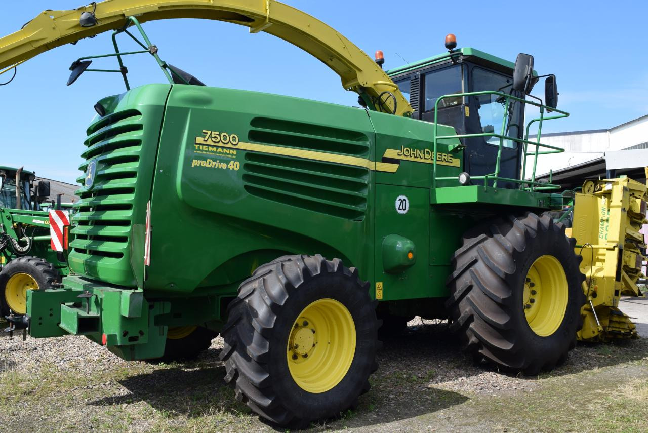 John Deere 7400 - Sklízecí řezačka: obrázek 4 John Deere 7400 - Sklízecí řezačka: obrázek 4