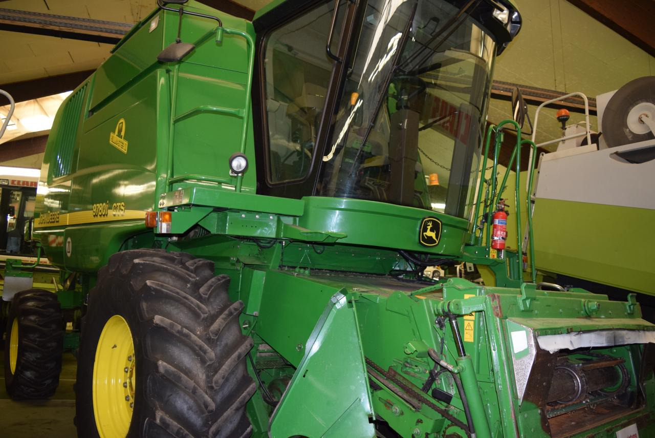 John Deere 9780 i CTS Hillmaster - Sklízecí mlátička: obrázek 1 John Deere 9780 i CTS Hillmaster - Sklízecí mlátička: obrázek 1