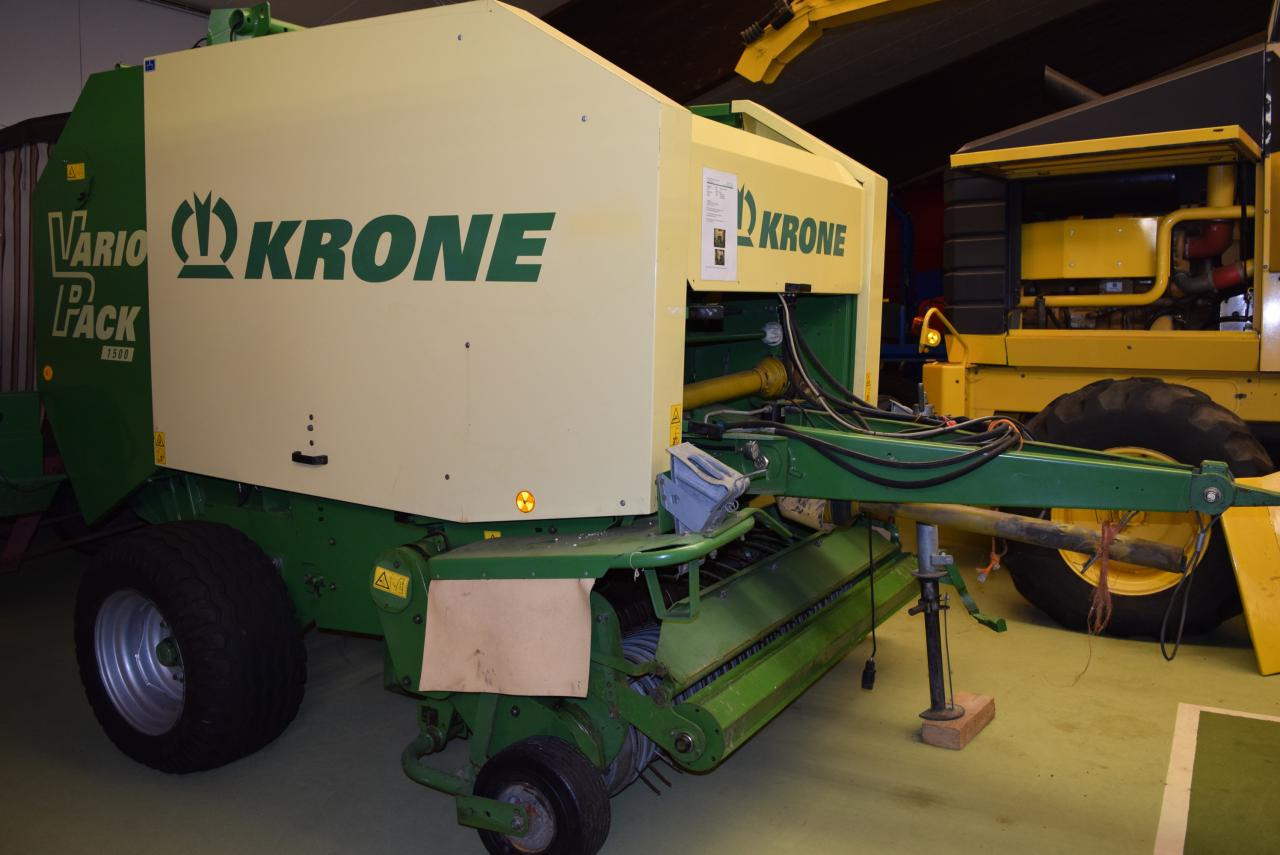 Krone Vario Pack 1500 - Lis na válcové balíky: obrázek 1 Krone Vario Pack 1500 - Lis na válcové balíky: obrázek 1