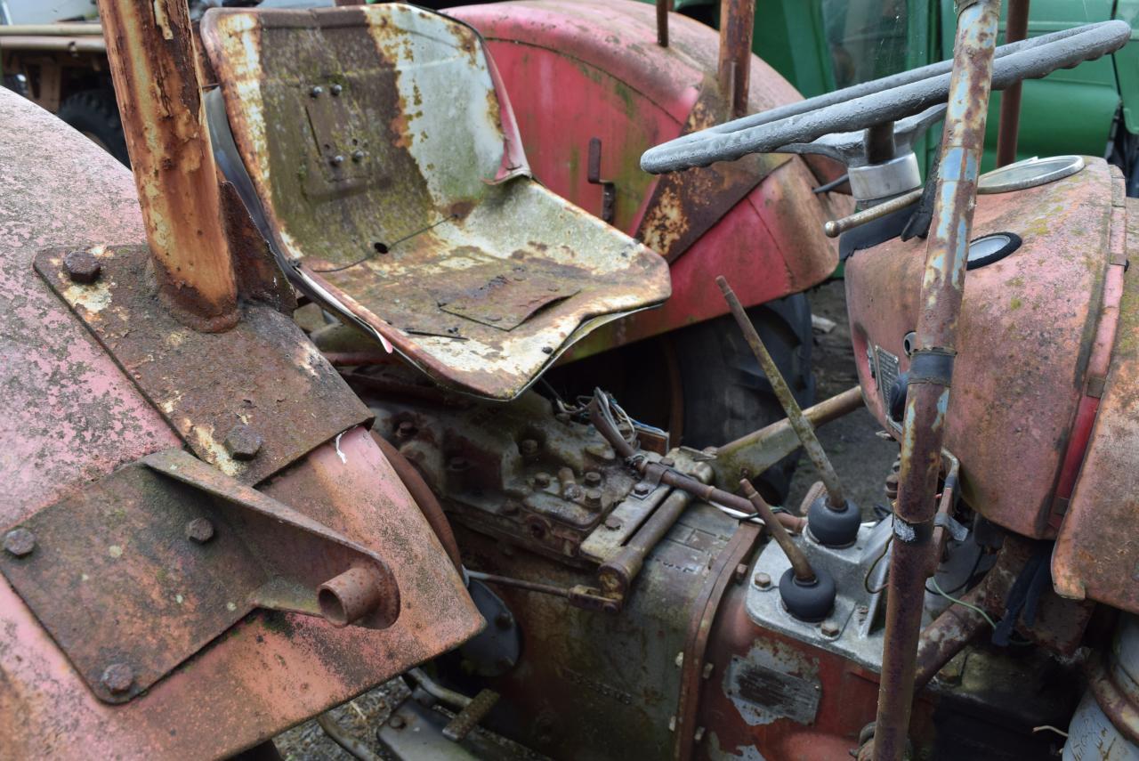 Massey Ferguson MF 35 - Traktor: obrázek 4 Massey Ferguson MF 35 - Traktor: obrázek 4
