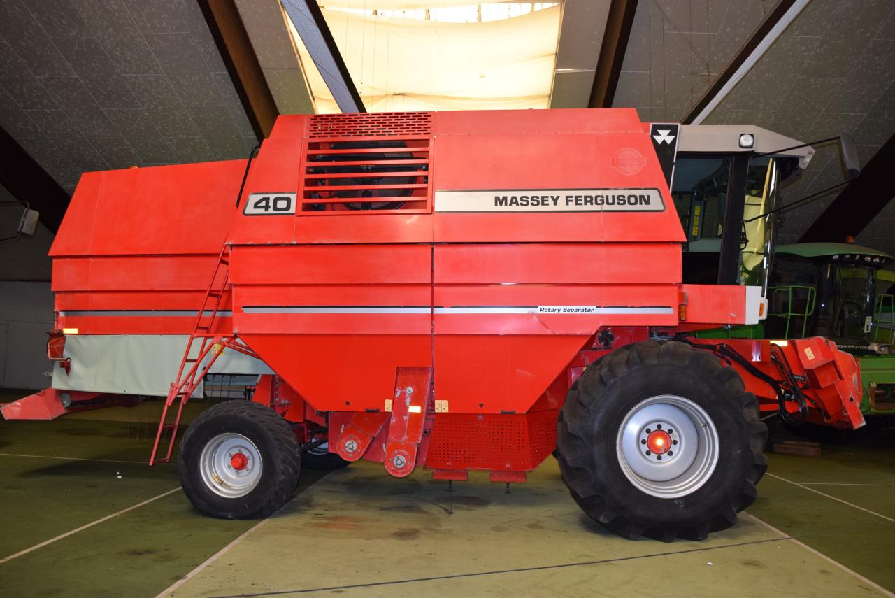 Massey Ferguson MF 40 RS - Sklízecí mlátička: obrázek 3 Massey Ferguson MF 40 RS - Sklízecí mlátička: obrázek 3
