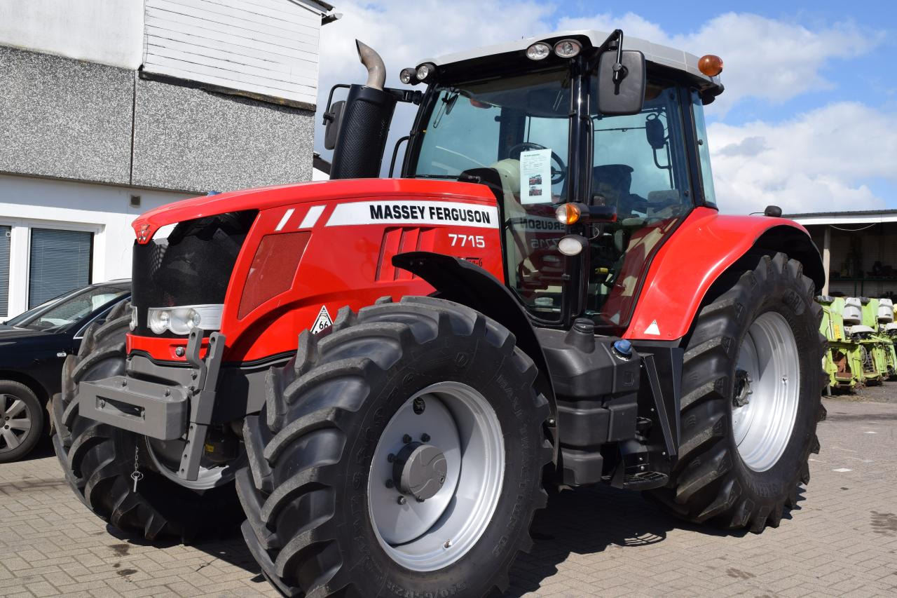Massey Ferguson MF 7715 Dyna-6 - Traktor: obrázek 2 Massey Ferguson MF 7715 Dyna-6 - Traktor: obrázek 2