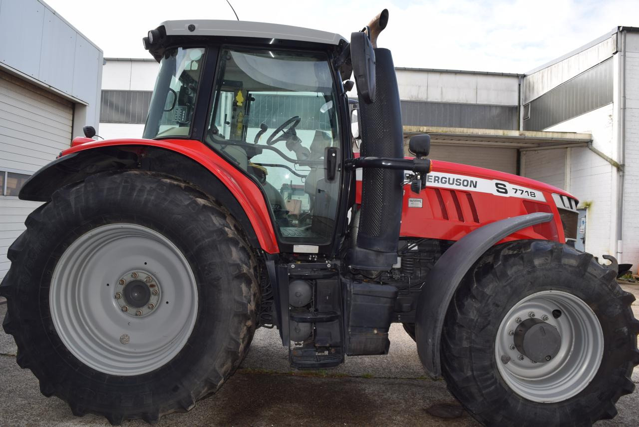 Massey Ferguson MF 7718 S Dyna 6 - Traktor: obrázek 4 Massey Ferguson MF 7718 S Dyna 6 - Traktor: obrázek 4