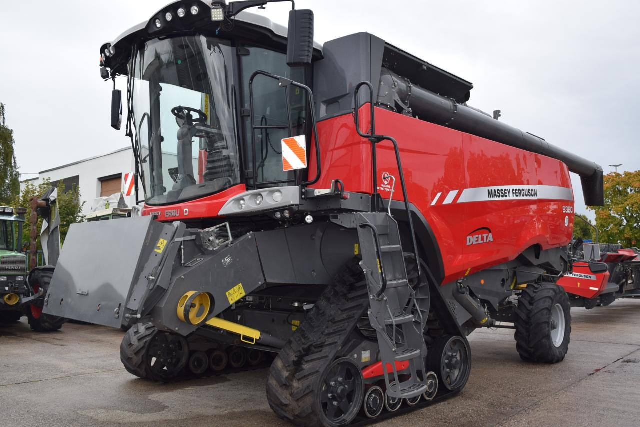 Massey Ferguson MF 9380 Delta Hybrid - Sklízecí mlátička: obrázek 1 Massey Ferguson MF 9380 Delta Hybrid - Sklízecí mlátička: obrázek 1
