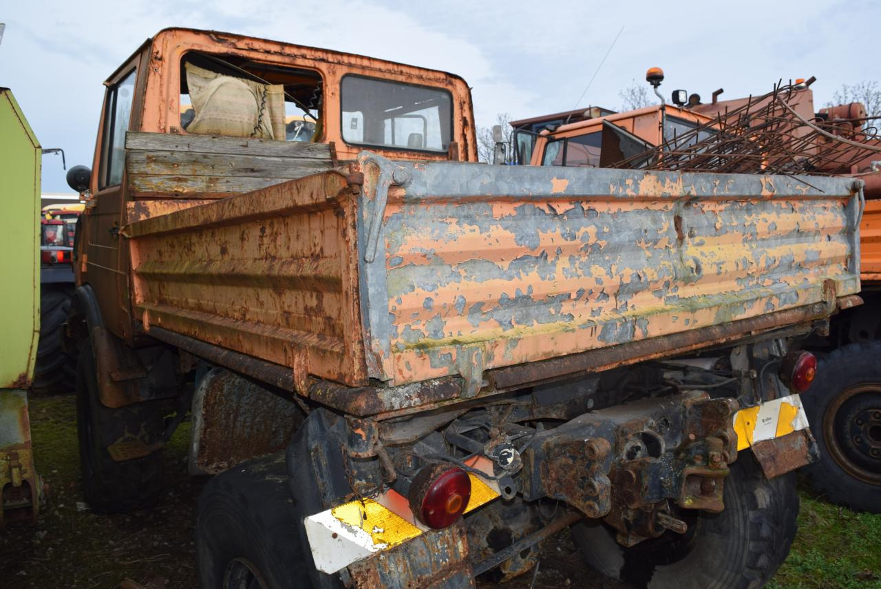 Mercedes-Benz Unimog U1200 - Traktor: obrázek 4 Mercedes-Benz Unimog U1200 - Traktor: obrázek 4
