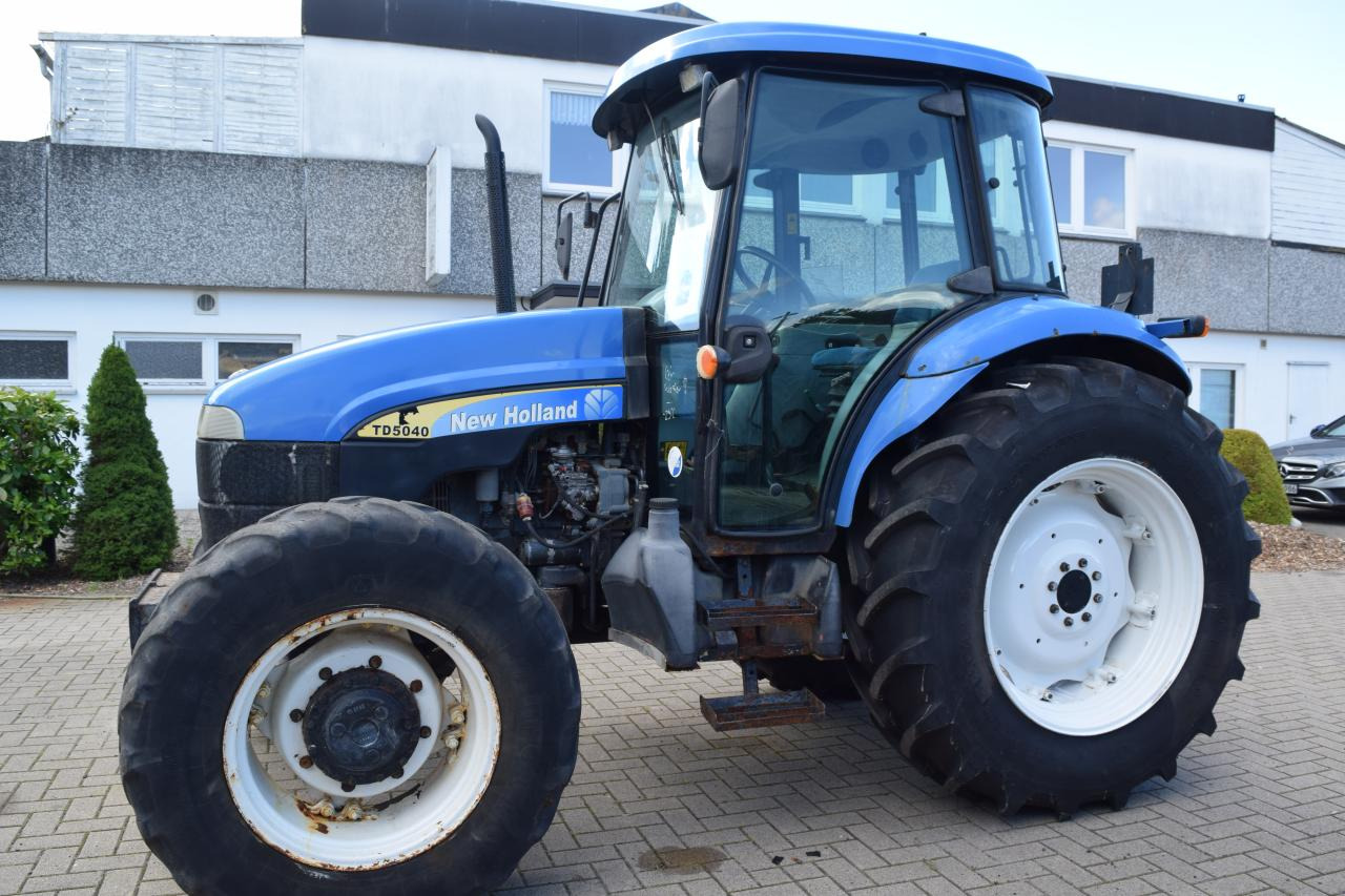New Holland TD 5040 - Traktor: obrázek 1 New Holland TD 5040 - Traktor: obrázek 1