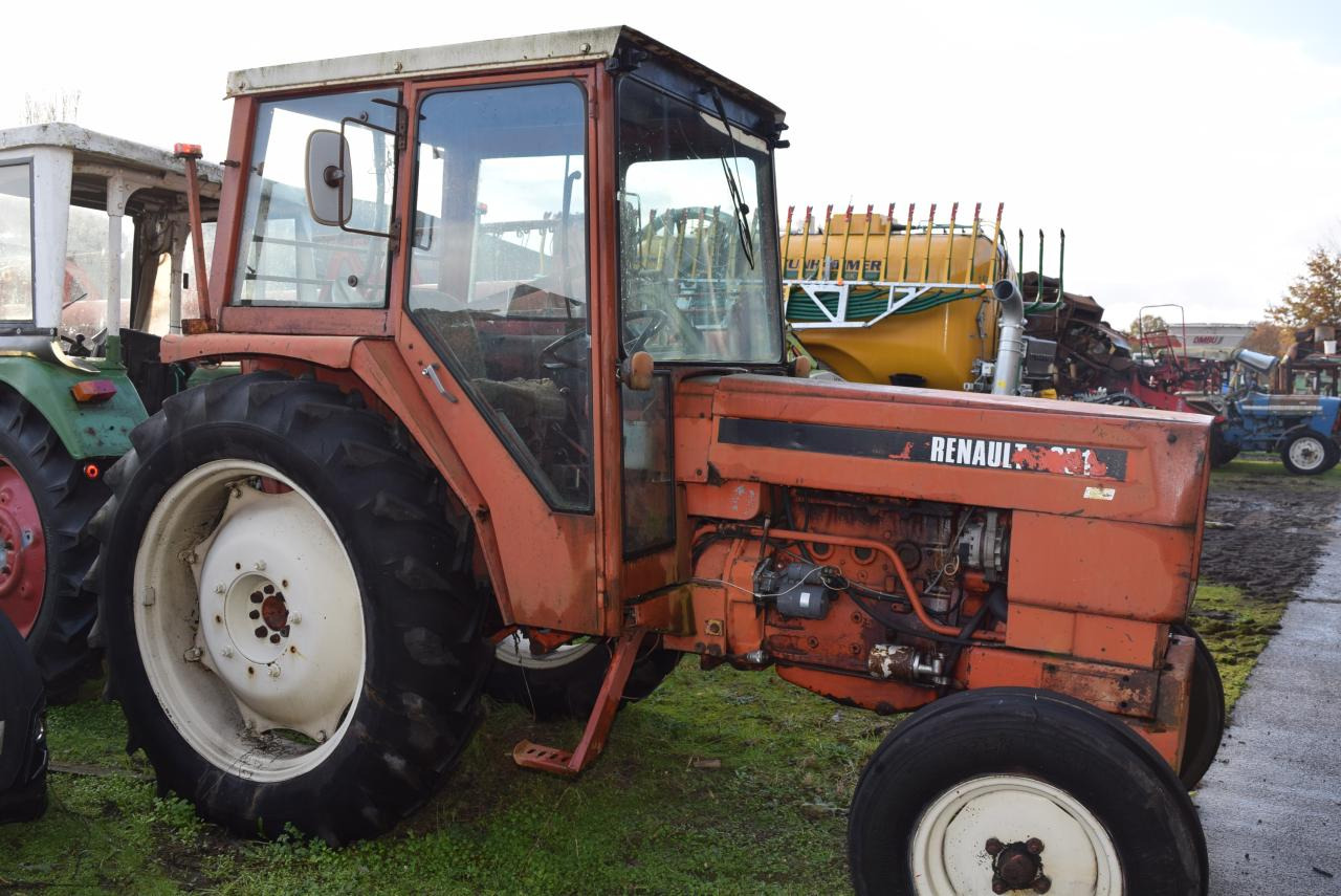 Renault 651 - Traktor: obrázek 2 Renault 651 - Traktor: obrázek 2