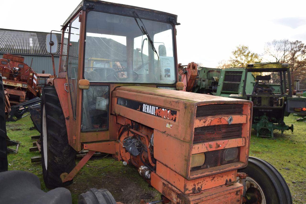 Renault 651 - Traktor: obrázek 1 Renault 651 - Traktor: obrázek 1