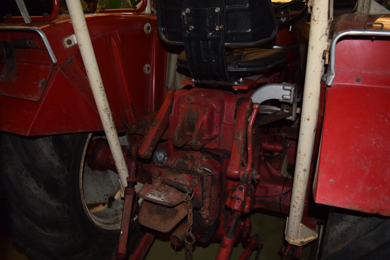 Renault Super 5D - Traktor: obrázek 4 Renault Super 5D - Traktor: obrázek 4