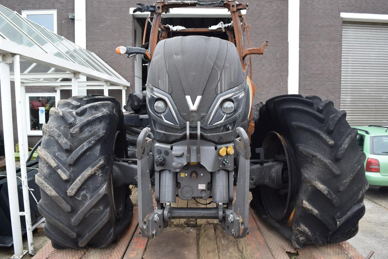 Valtra T234 *zur Teileverwertung* - Traktor: obrázek 1 Valtra T234 *zur Teileverwertung* - Traktor: obrázek 1