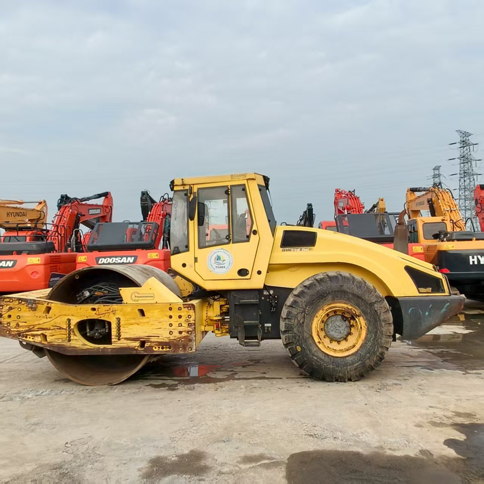 BOMAG BW226DH - Silniční válec: obrázek 1 BOMAG BW226DH - Silniční válec: obrázek 1