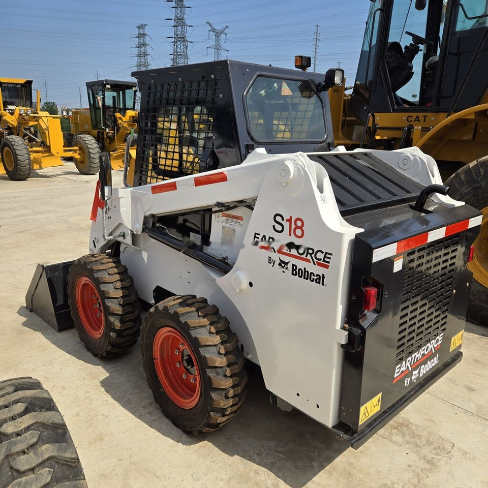 Bobcat S18 - Smykový nakladač: obrázek 3 Bobcat S18 - Smykový nakladač: obrázek 3