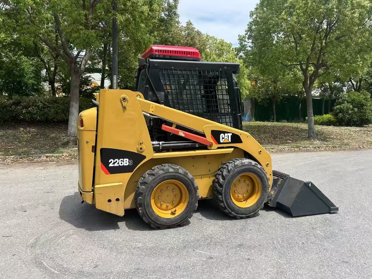 CAT 226B3 - Smykový nakladač: obrázek 1 CAT 226B3 - Smykový nakladač: obrázek 1