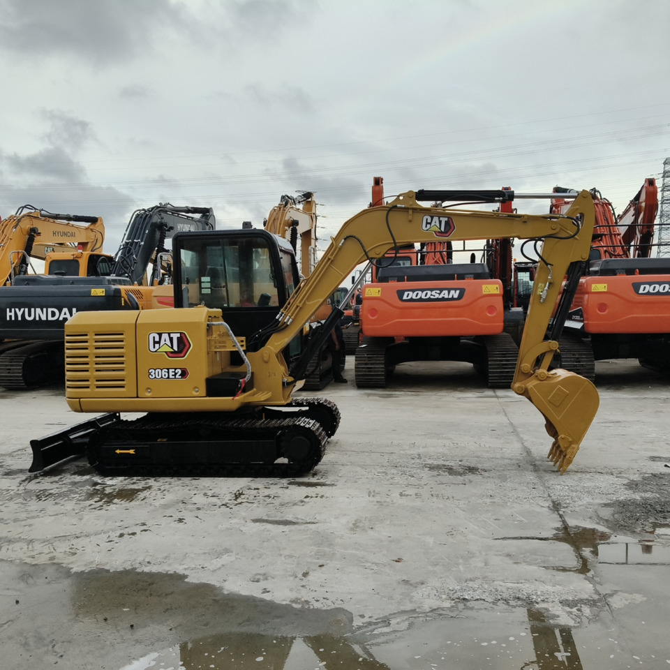 CAT 306E - Mini rýpadlo: obrázek 1 CAT 306E - Mini rýpadlo: obrázek 1