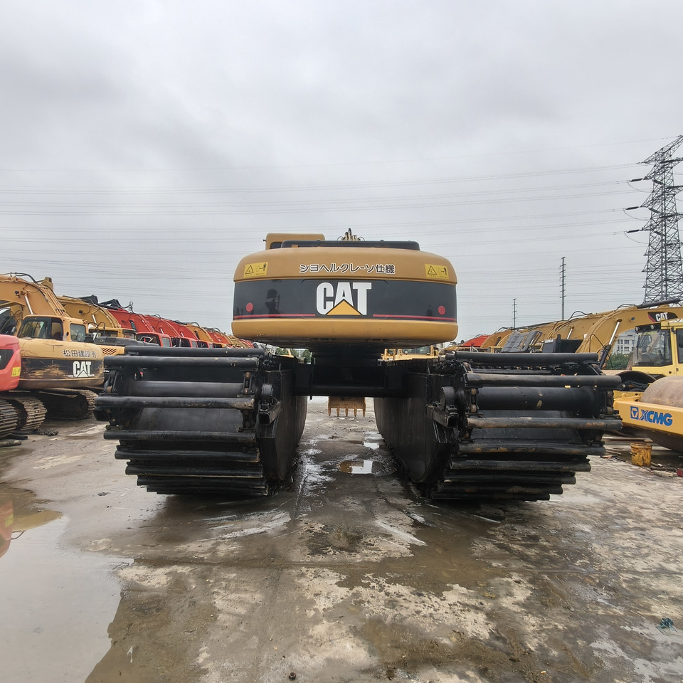 CAT 320C - Plovoucí bagr: obrázek 5 CAT 320C - Plovoucí bagr: obrázek 5