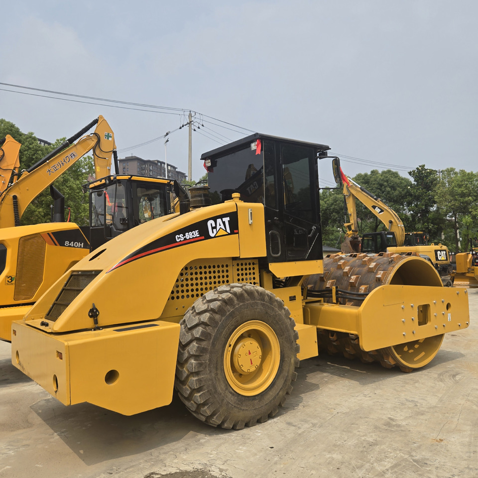 CAT CS683E - Kompaktor: obrázek 4 CAT CS683E - Kompaktor: obrázek 4