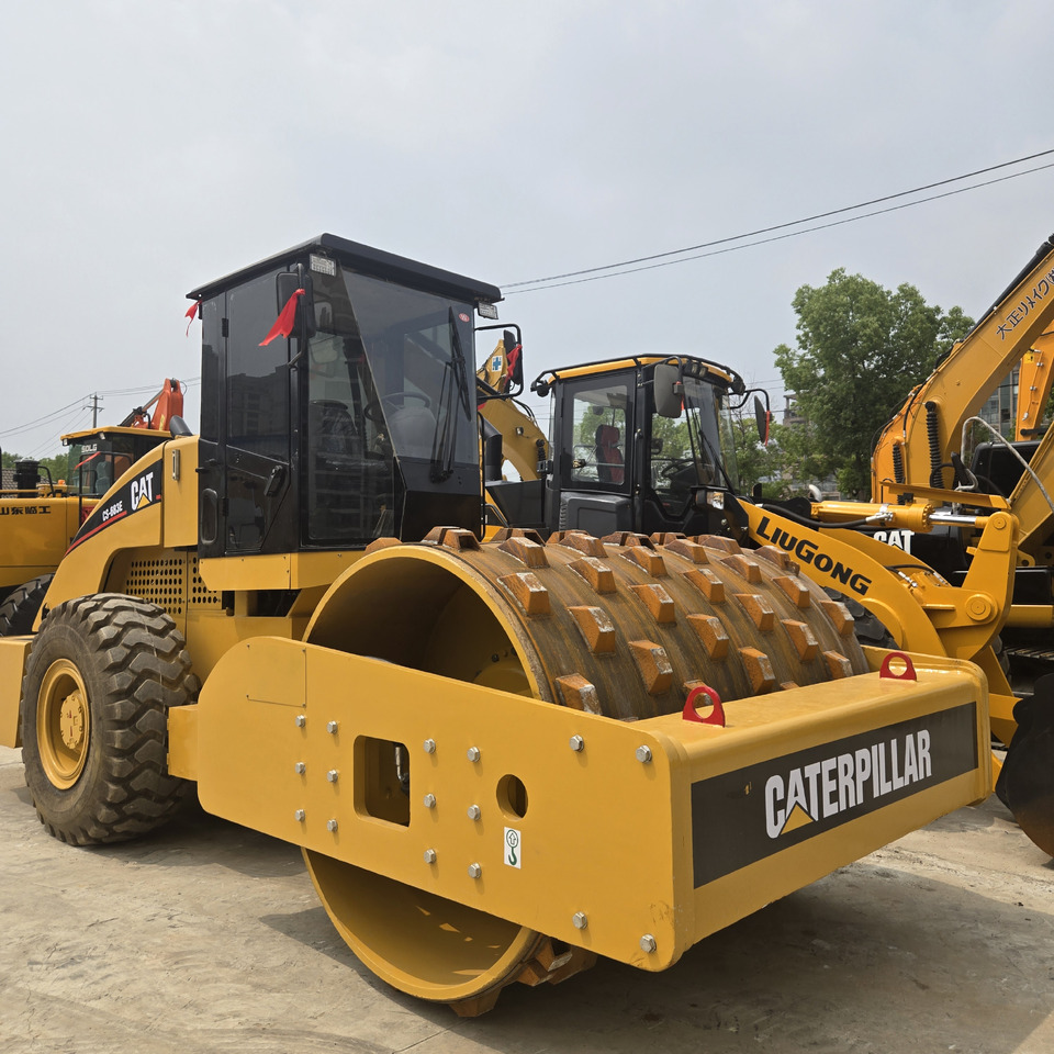 CAT CS683E - Kompaktor: obrázek 2 CAT CS683E - Kompaktor: obrázek 2