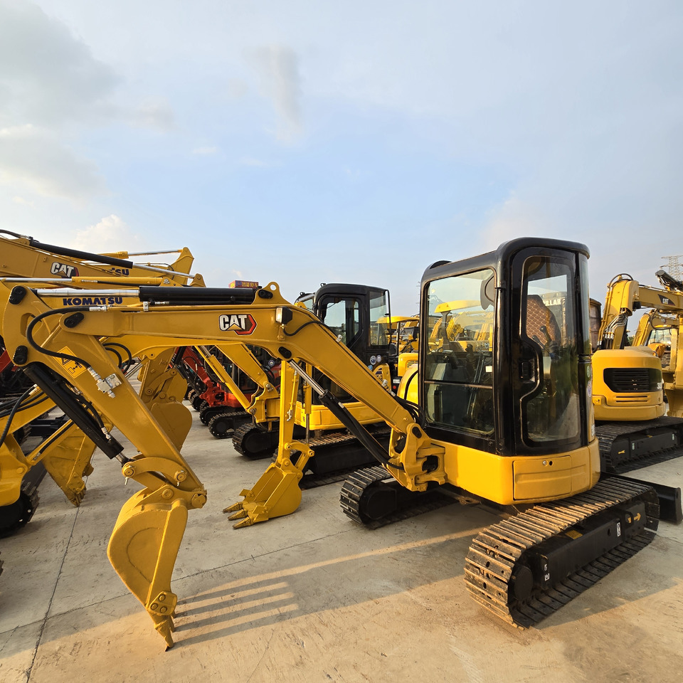 CATERPILLAR 303.5E2 - Mini rýpadlo: obrázek 2 CATERPILLAR 303.5E2 - Mini rýpadlo: obrázek 2