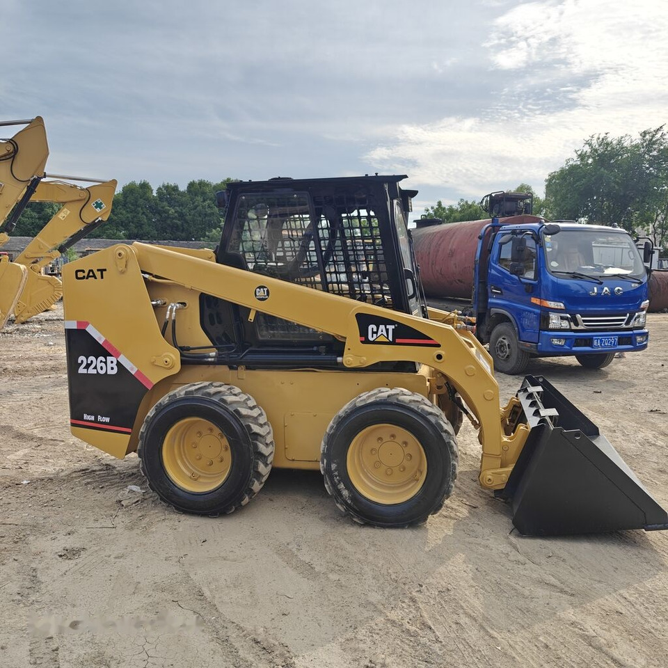 Caterpillar 226B - Smykový nakladač: obrázek 4 Caterpillar 226B - Smykový nakladač: obrázek 4