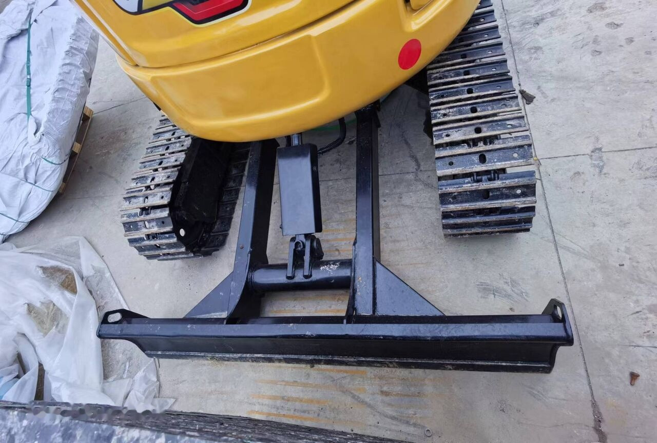 Mini rýpadlo Caterpillar 303.5E: obrázek 6 Mini rýpadlo Caterpillar 303.5E: obrázek 6