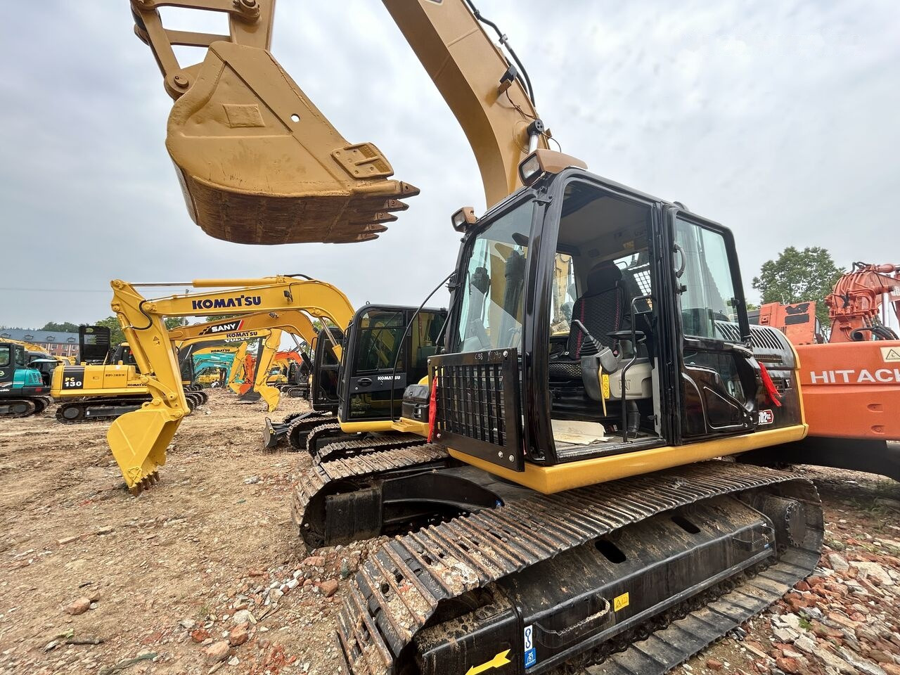 Caterpillar 320D2 - Pásové rýpadlo: obrázek 3 Caterpillar 320D2 - Pásové rýpadlo: obrázek 3