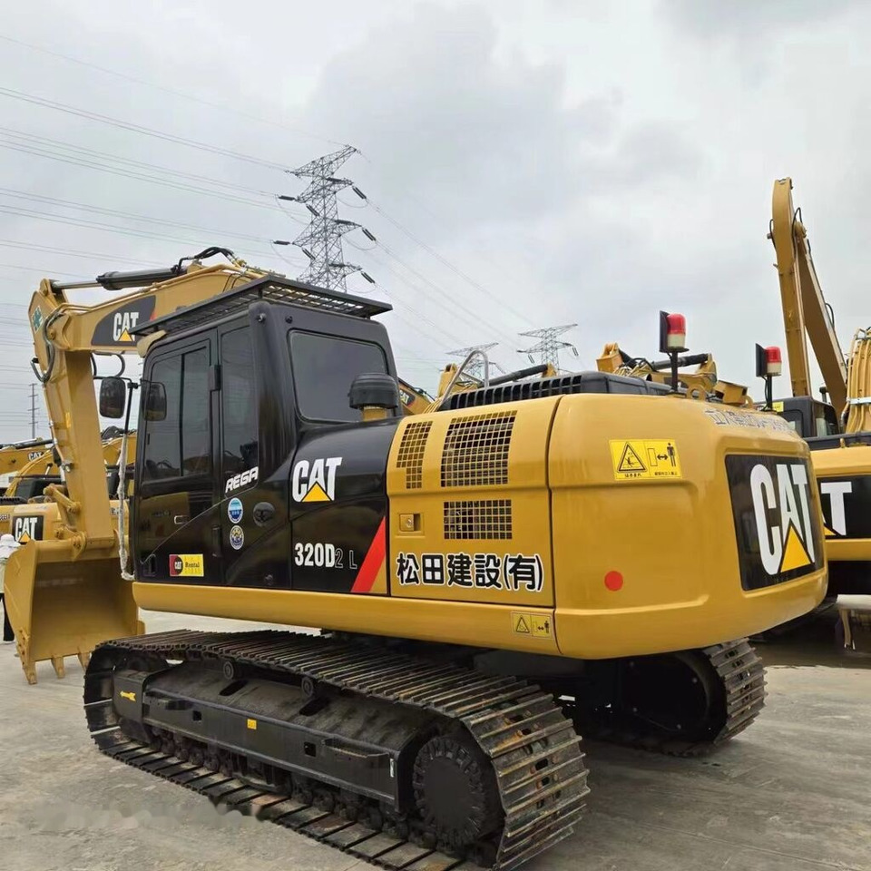 Caterpillar 320D2L - Pásové rýpadlo: obrázek 2 Caterpillar 320D2L - Pásové rýpadlo: obrázek 2