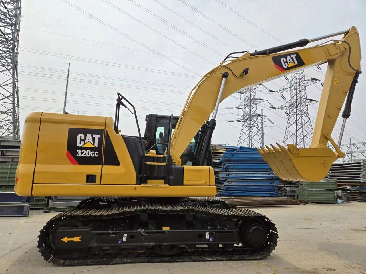 Caterpillar 320GC - Pásové rýpadlo: obrázek 3 Caterpillar 320GC - Pásové rýpadlo: obrázek 3