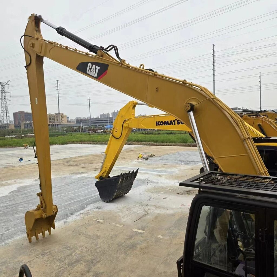 Caterpillar 330D With Long Reach Arm - Pásové rýpadlo: obrázek 3 Caterpillar 330D With Long Reach Arm - Pásové rýpadlo: obrázek 3