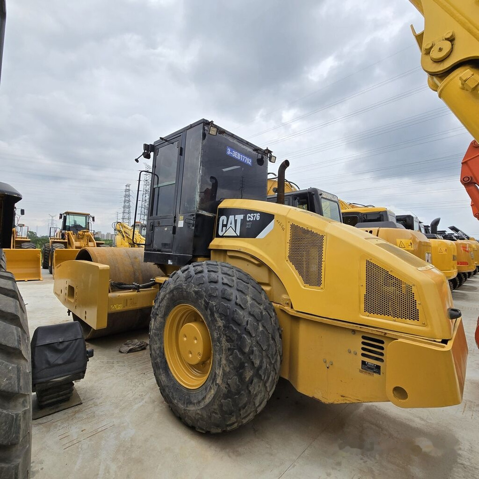 Kompaktor Caterpillar CS76: obrázek 7 Kompaktor Caterpillar CS76: obrázek 7