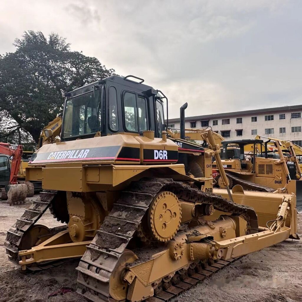 Caterpillar D 6 R - Buldozer: obrázek 3 Caterpillar D 6 R - Buldozer: obrázek 3