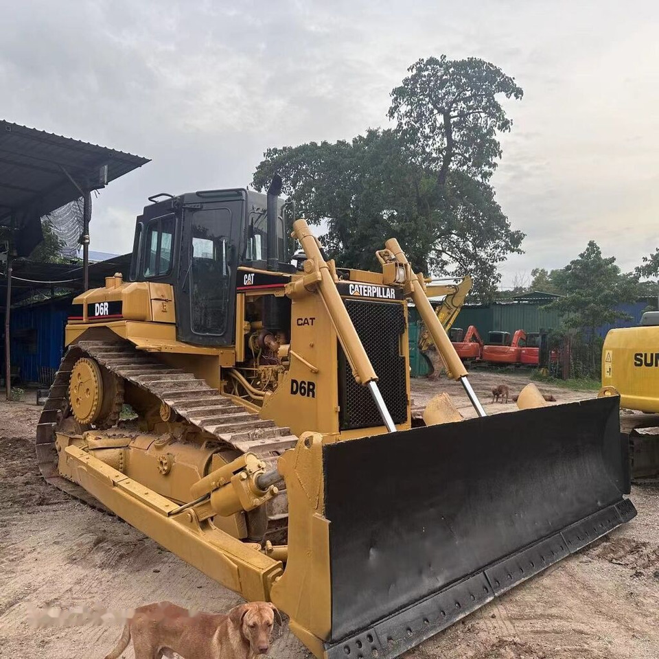 Caterpillar D 6 R - Buldozer: obrázek 4 Caterpillar D 6 R - Buldozer: obrázek 4