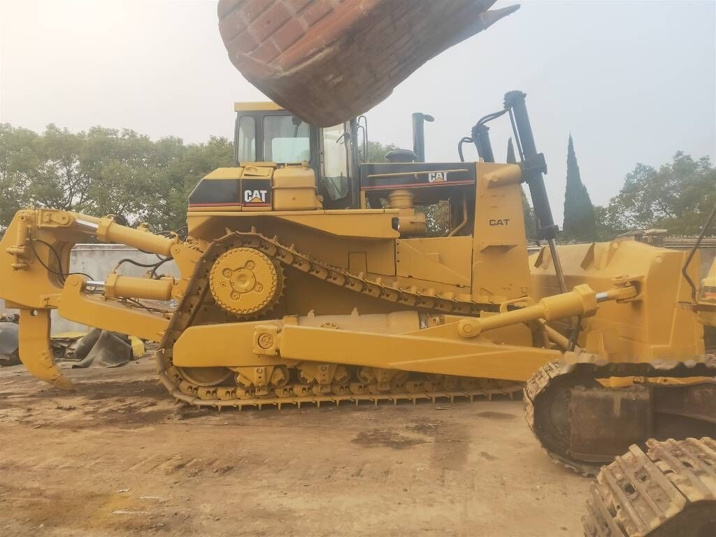 Caterpillar D 9 N - Buldozer: obrázek 2 Caterpillar D 9 N - Buldozer: obrázek 2