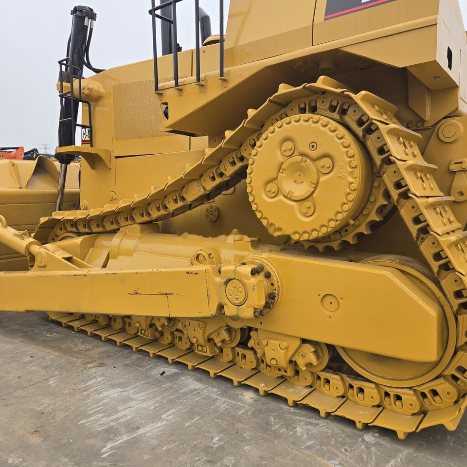 Caterpillar D10R - Buldozer: obrázek 3 Caterpillar D10R - Buldozer: obrázek 3