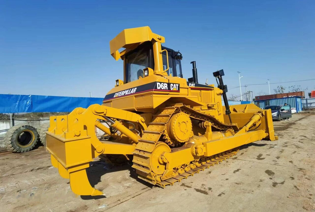 Caterpillar D6R - Buldozer: obrázek 2 Caterpillar D6R - Buldozer: obrázek 2