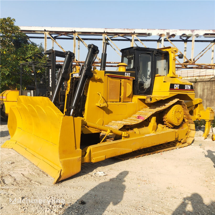 Caterpillar D7H - Buldozer: obrázek 4 Caterpillar D7H - Buldozer: obrázek 4