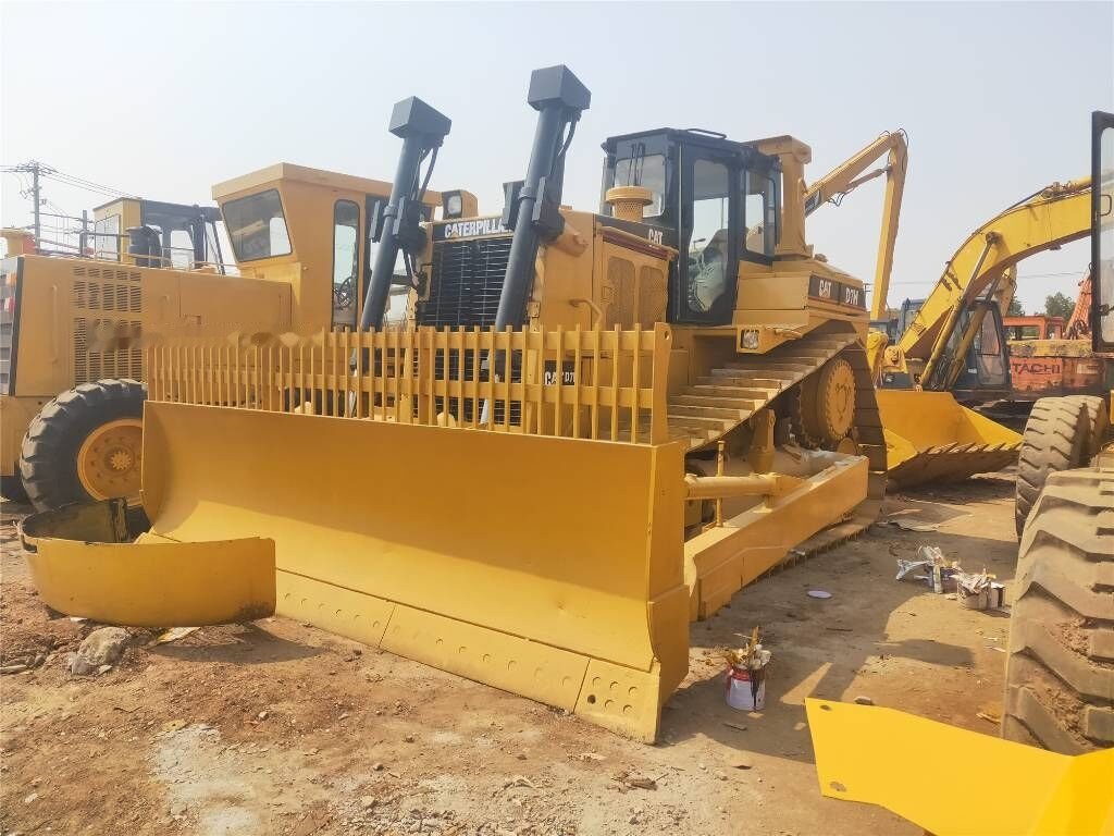 Caterpillar D7H - Buldozer: obrázek 3 Caterpillar D7H - Buldozer: obrázek 3