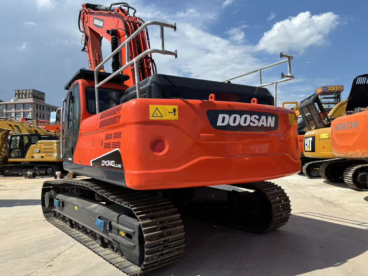 DOOSAN DX340LC-9C - Pásové rýpadlo: obrázek 2 DOOSAN DX340LC-9C - Pásové rýpadlo: obrázek 2