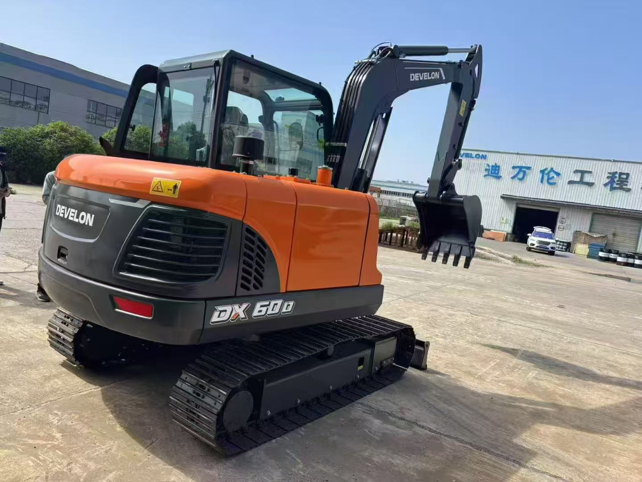 DOOSAN DX60D - Mini rýpadlo: obrázek 4 DOOSAN DX60D - Mini rýpadlo: obrázek 4