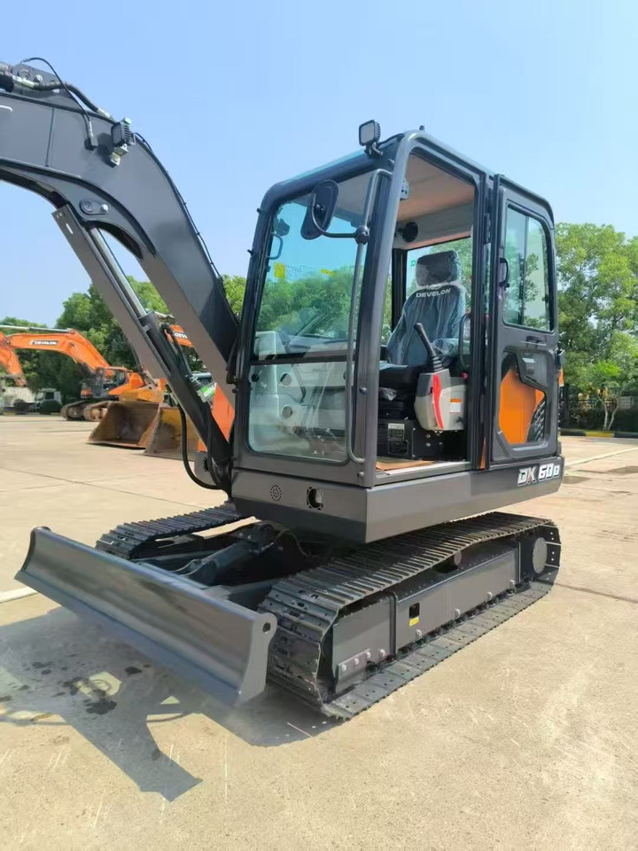 DOOSAN DX60D - Mini rýpadlo: obrázek 2 DOOSAN DX60D - Mini rýpadlo: obrázek 2