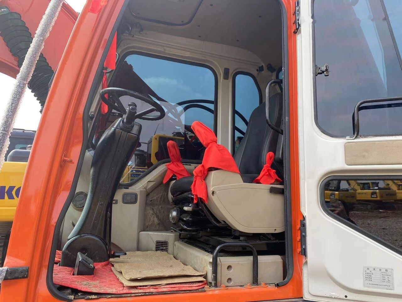 Kolesové rýpadlo Doosan DX150W: obrázek 10