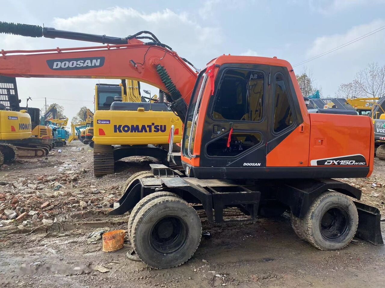 Kolesové rýpadlo Doosan DX150W: obrázek 11