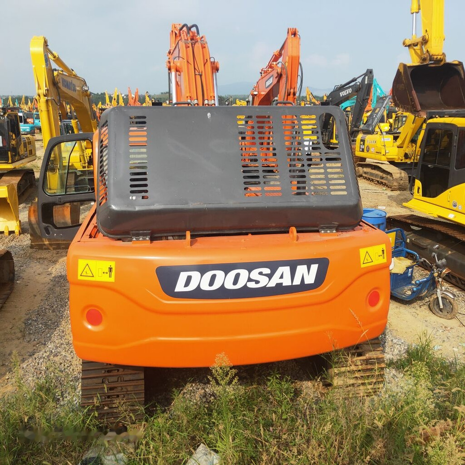 Pásové rýpadlo Doosan DX300LC: obrázek 6