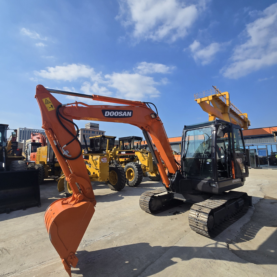 Doosan DX60 - Mini rýpadlo: obrázek 1 Doosan DX60 - Mini rýpadlo: obrázek 1