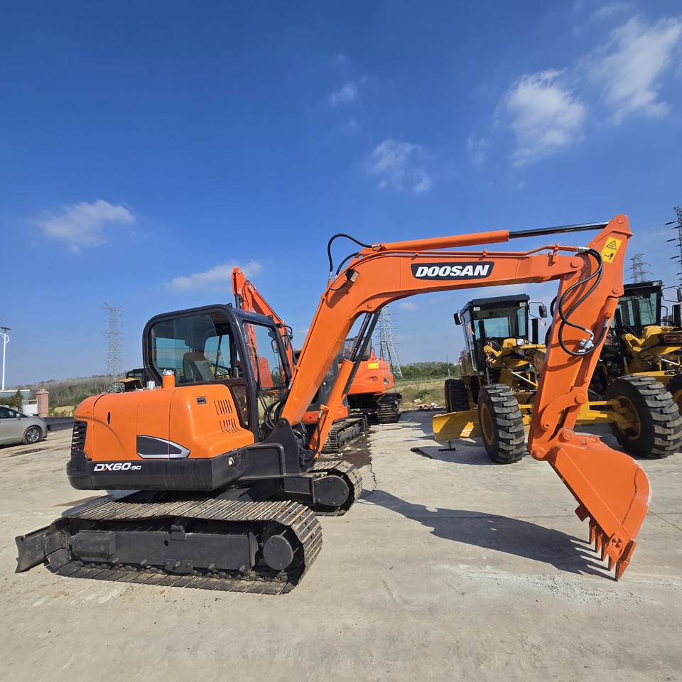 Doosan DX60 - Mini rýpadlo: obrázek 3 Doosan DX60 - Mini rýpadlo: obrázek 3