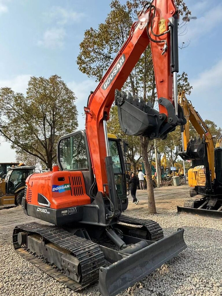 Doosan DX60 - Mini rýpadlo: obrázek 3 Doosan DX60 - Mini rýpadlo: obrázek 3