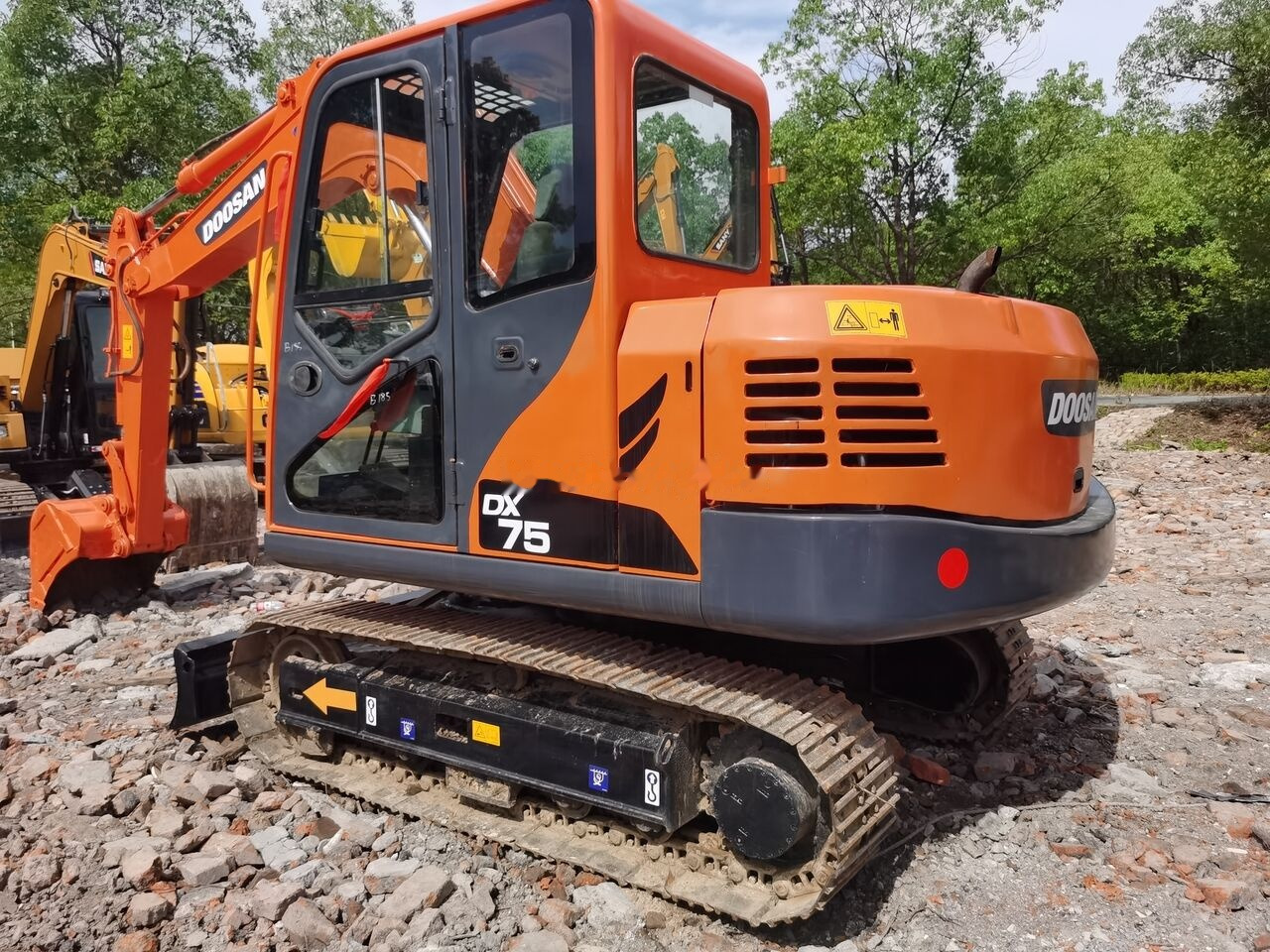 Doosan DX75 - Pásové rýpadlo: obrázek 2 Doosan DX75 - Pásové rýpadlo: obrázek 2